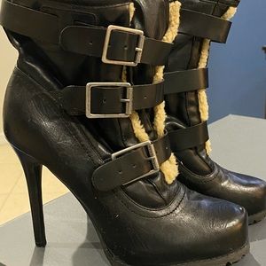 SVVW black buckle heel